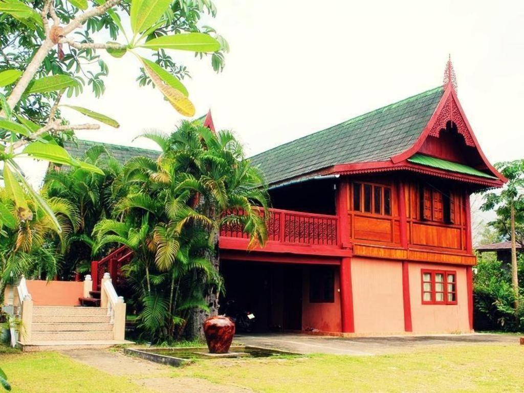 Umphangburiresort Exterior photo