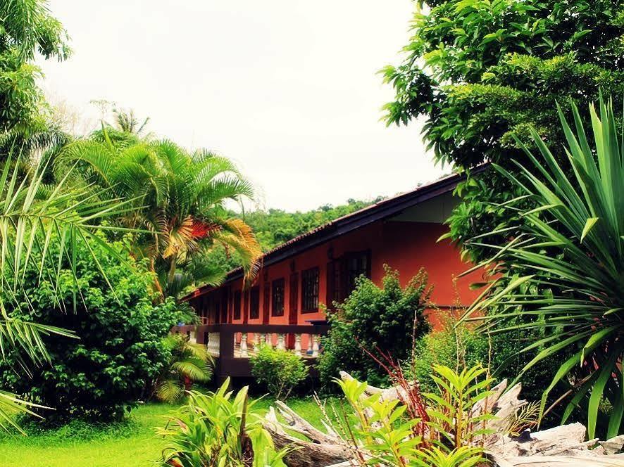 Umphangburiresort Exterior photo